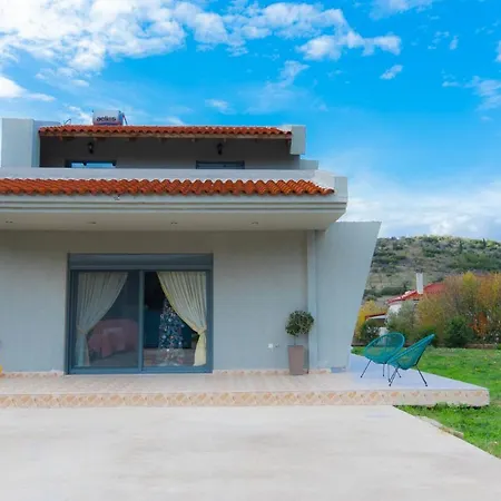 Stellas Near Arachova * Stirion