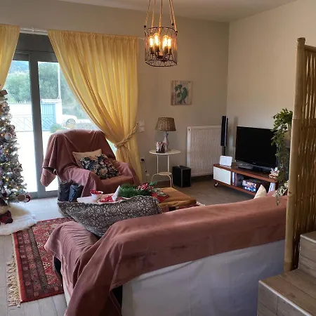 Stellas Near Arachova * Stirion